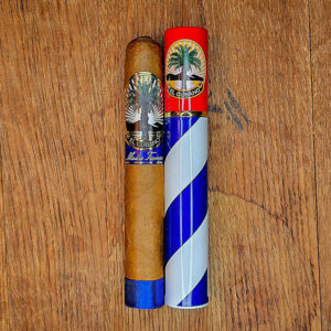 El Mago Cubano cigar in and out of the tube