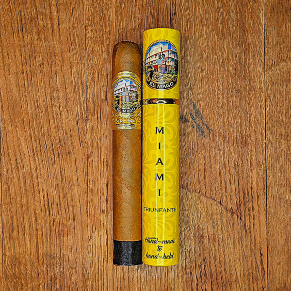 El Mago Triunfante both in and out of the tube