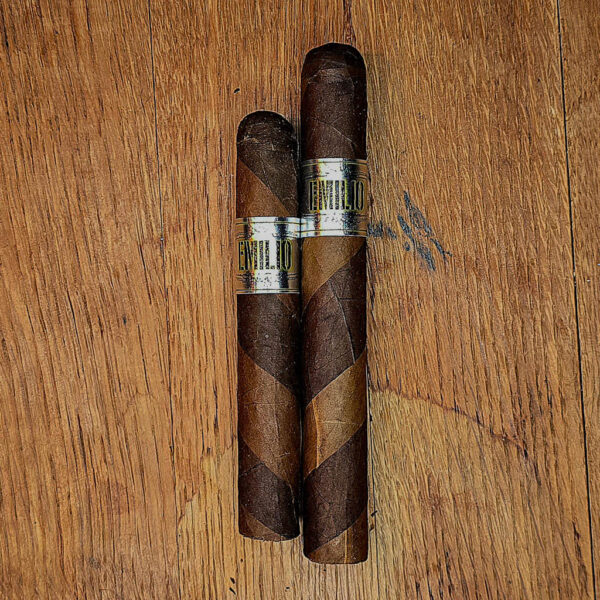 Side by side of the 2025 Emilio Static in robusto and toro
