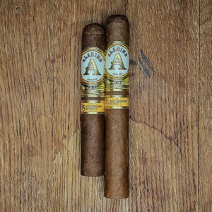 Aladino 85 Aniversario Reserva Robusto and Toro side by side