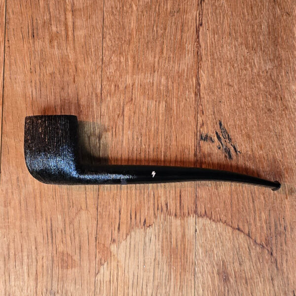 Moonshine Long Devil Anse Pipe in dark rusticated finish and black stem