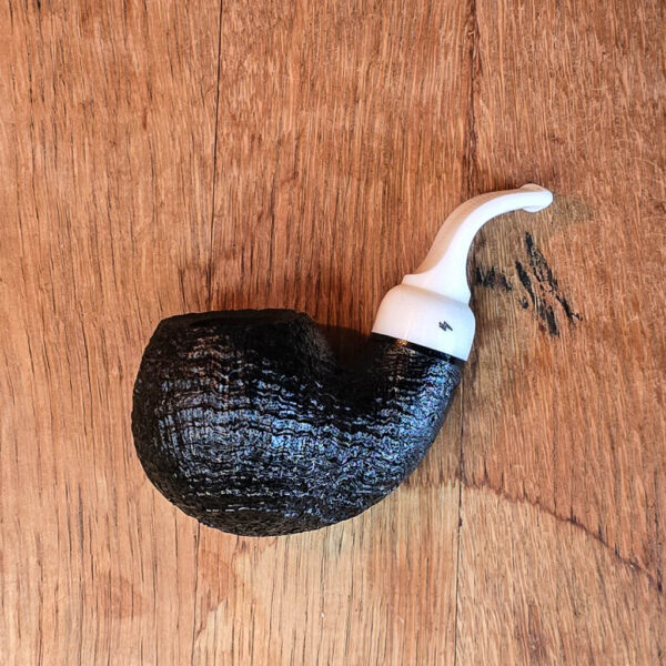 Moonshine Short Fuse Cannonball Pipe in dark blast finish with white stem