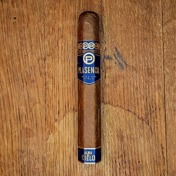 Alma del Cielo Amancer Hexagon cigar on its own