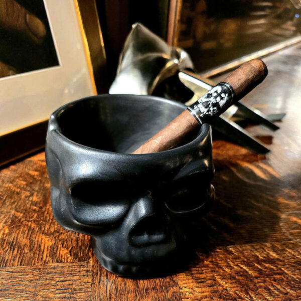 Skull Concrete Ash Tray