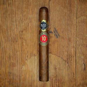 HVC Black Friday 2025 single cigar on wood