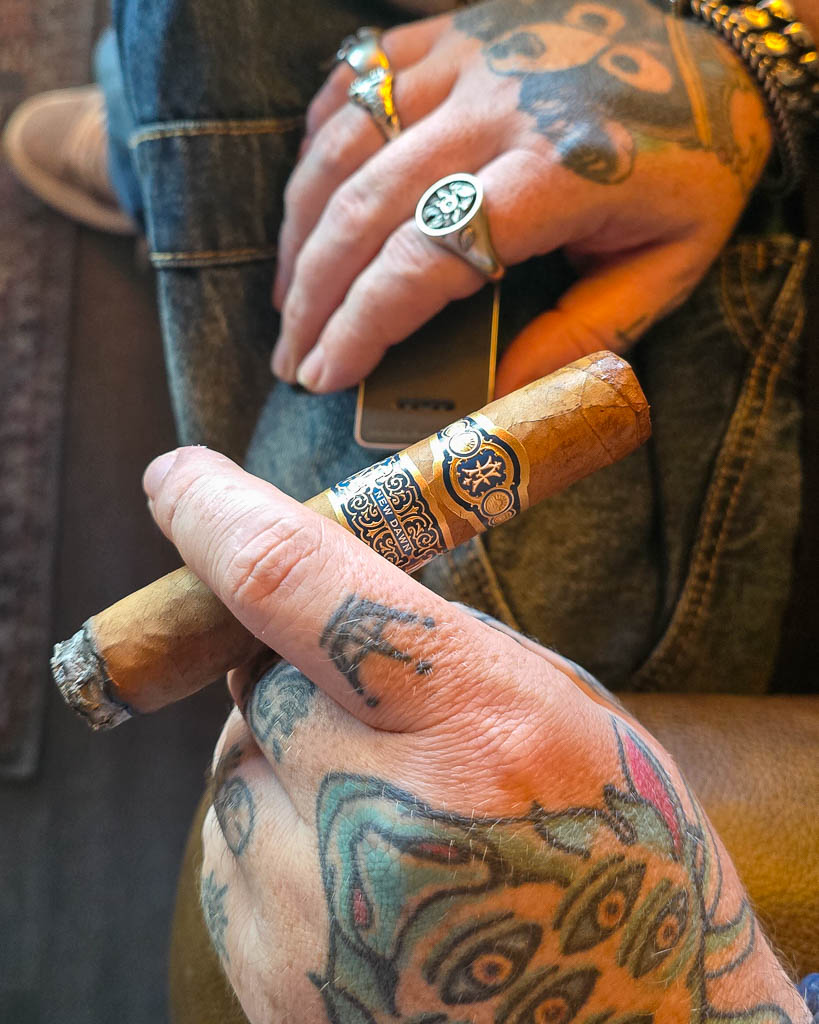 Avowed New Dawn Connecticut cigar dark Ecuadorian wrapper